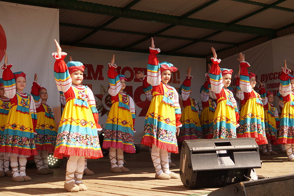 Праздничный концерт в честь 9 мая прошел в барнаульском парке «Лесная сказка» 