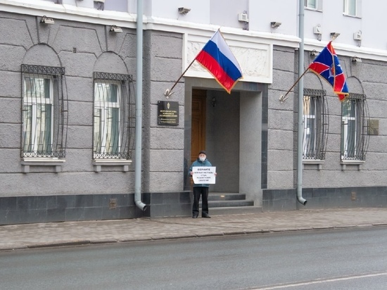 Житель Северодвинска потребовал от ФСБ вернуть ему боевые награды отца, участника ВОВ