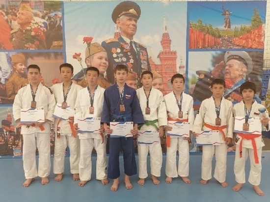 Юные дзюдоисты Калмыкии завоевали бронзу на всероссийском турнире