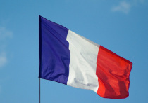 Действующие французские военные в открытом письме поддержали обращение их предшественников, которые выступили по поводу «распада» страны