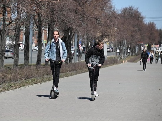 В Челябинске под колеса электросамоката попала женщина