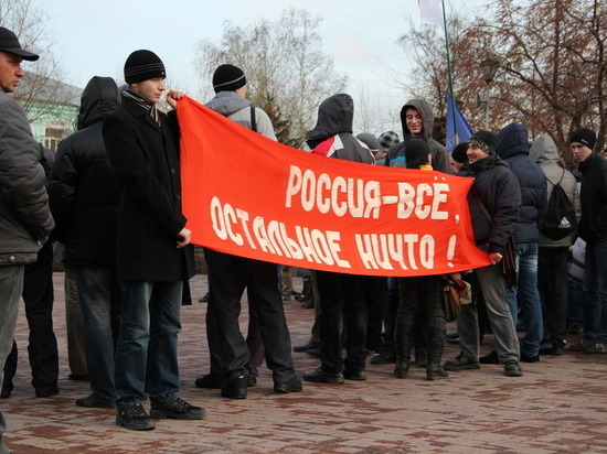В Барнауле прошел "Русский марш". Фото