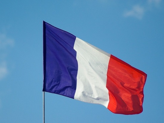 Во Франции высмеяли письмо военных о «распаде» страны