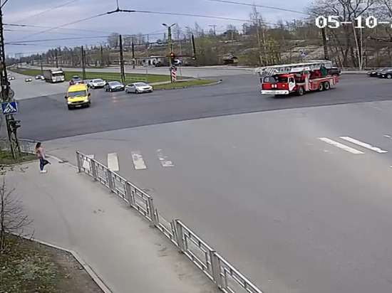 Водитель пожарной машины избежал очередного ДТП в Петрозаводске