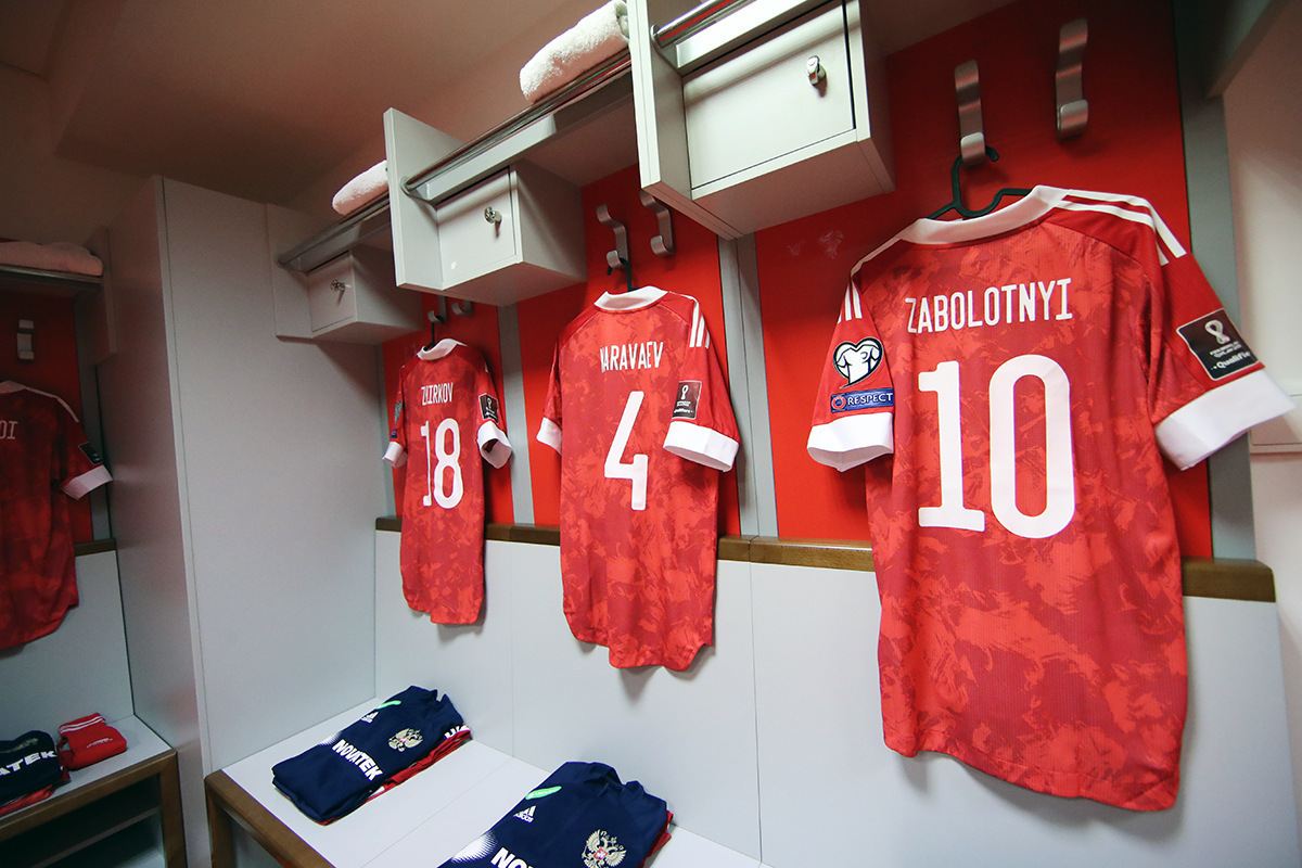 В расширенный состав сборной России на Евро-2020 попали 30 футболистов, еще семь - в резерве