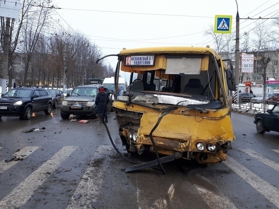 С начала 2021 года от падений в общественном транспорте в Ивановской области пострадали 17 человек