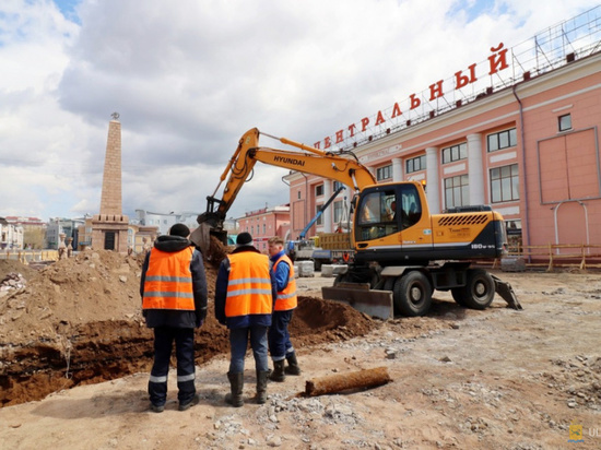 В Улан-Удэ на площади Революции демонтировали тротуар и бордюры