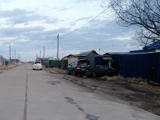 Пьяный парень без прав врезался в Toyota Land Cruiser