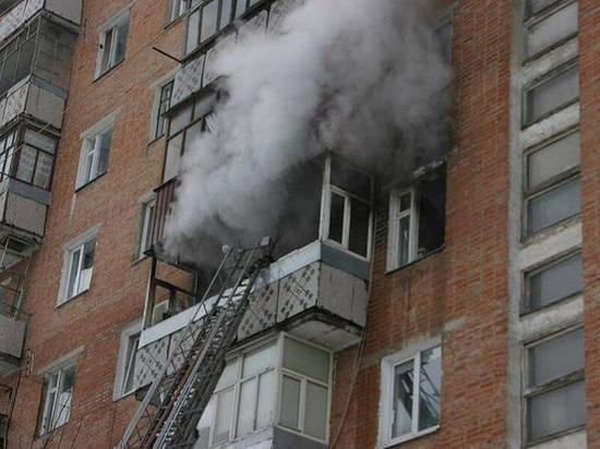 В Ростове во время пожара в жилом доме спасли шесть человек