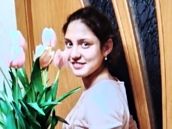 Пропавшую без вести 15-летнюю девушку ищут в Псковском районе