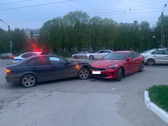 На Московском шоссе в Рязани в ДТП пострадали водители Kia и BMW