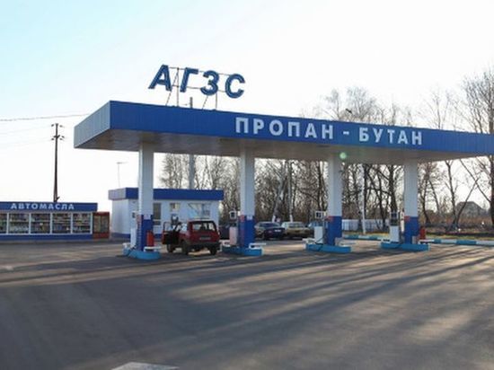 Газ для заправки авто за год подорожал в Омской области на 6 рублей
