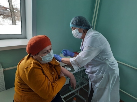 Прививку от коронавируса сделали более 1200 жителей Бондарского района