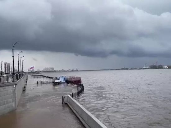 На Амуре и Зее начался спад воды