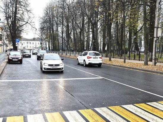 В мэрии Ярославля рассказали как восстановят асфальтовое покрытие  на дороге БКД