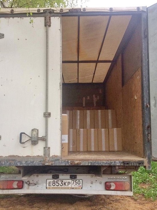 Через Смоленщину калужанка везла из Белоруссии в Москву тонну сигарет