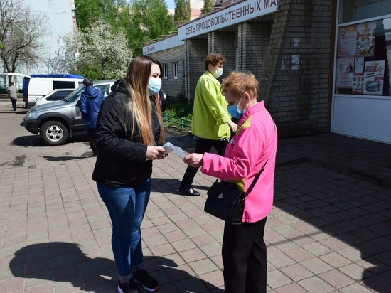 Волонтёры продолжают помогать тамбовчанам в голосовании за объекты по благоустройству