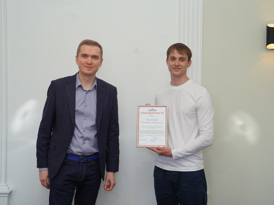 Энергетика наградили за спасение ребенка, который упал в Ангару за несколько минут до салюта Победы