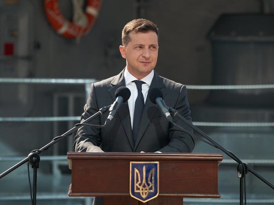 Зеленский заявил, что на Украине стало меньше олигархов