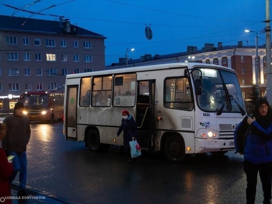 Владимир Любарский в первый рабочий день снизил стоимость проезда