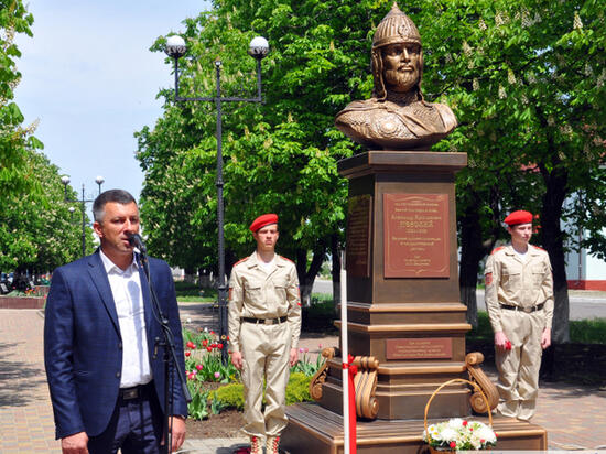 В Свердловске открыли памятник Александру Невскому