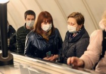 ГКУ "Организатор перевозок" сообщил, что с 12 мая 2020 года, когда в Москве был введен перчаточно-масочный режим, около 410 пассажиров общественного транспорта были оштрафованы за его нарушение