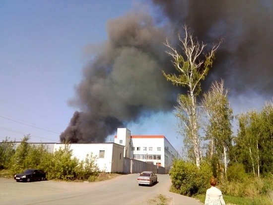 Крупный пожар в Челябинске напугал жителей города