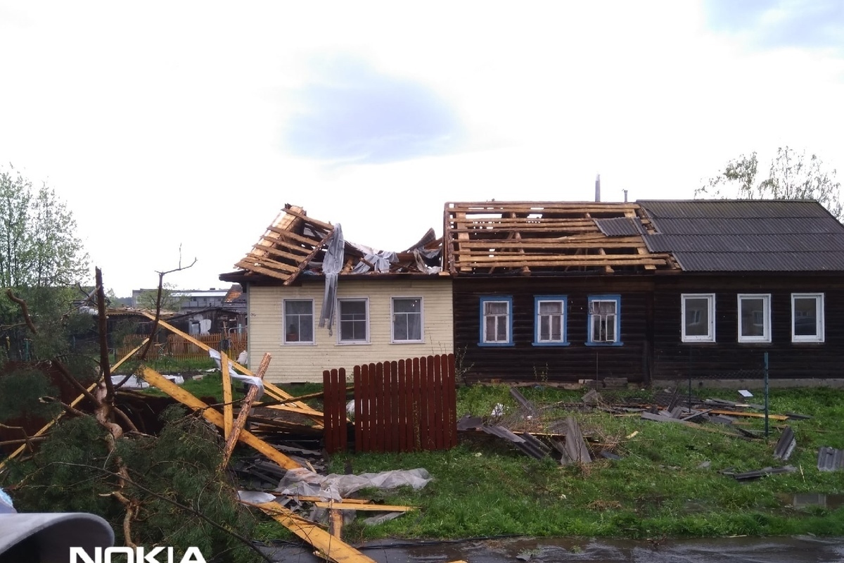 Московская область буря. Смерч в Ярославской области 2021. Смерч разрушения в Ярославской области. Последствия урагана в Ярославской области. Ураган в Ярославской области вчера.