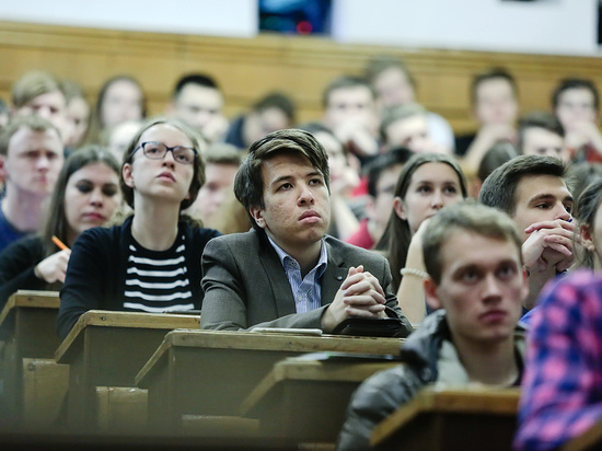 Глава РАН заявил о падении качества подготовки выпускников вузов