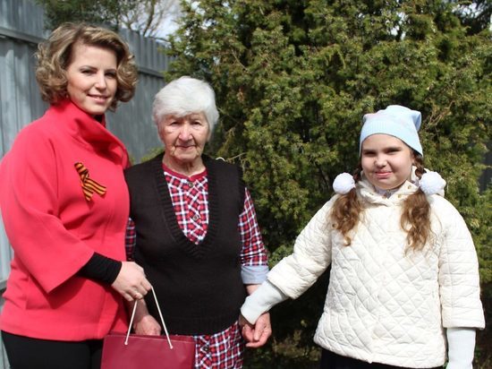 90-летнюю жительницу Лихославльского района поздравили в Тверской области