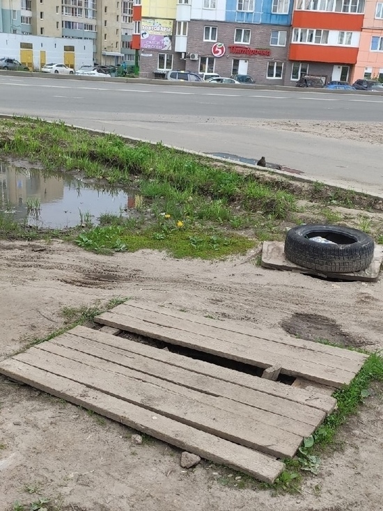 В Ивановской области открытый люк стал ловушкой для 6-летней девочки