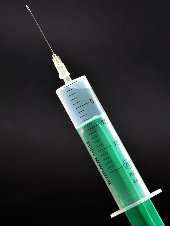 В Удмуртии прививку от коронавируса поставили более 100 тыс. жителей