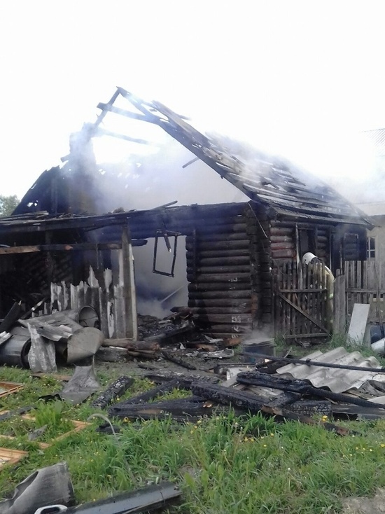 В Смоленской области загорелся жилой дом