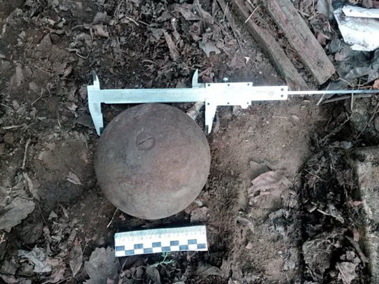 В Улан-Удэ нашли боеприпас, похожий на пушечное ядро