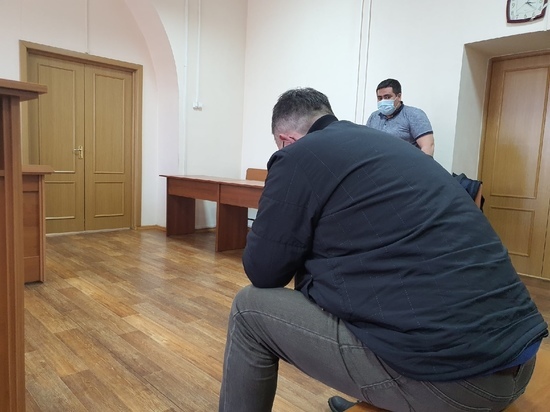 Обвиняемый в хранении наркотиков глава Еврейской общины Читы признал свою вину