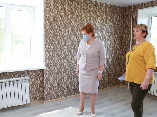 Сорокина осмотрела квартиры для детей-сирот в Рязани
