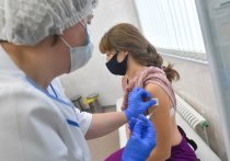 Заявление заместителя главы Совета безопасности РФ Дмитрия Медведева о том, что вакцинация может иногда быть обязательной, вызвало бурю эмоций у специалистов