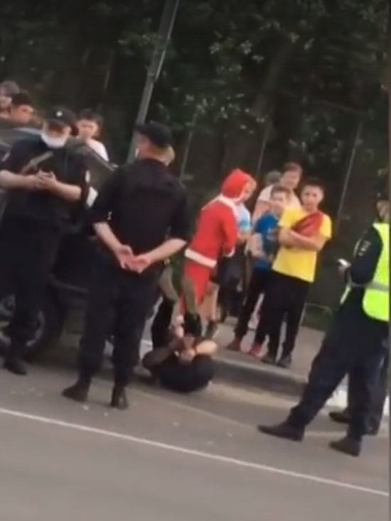 В Ярославле пьяный водитель протаранил остановку