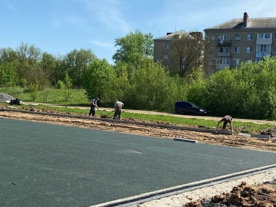 В Рыбинске заканчивают обустройство современного футбольного поля