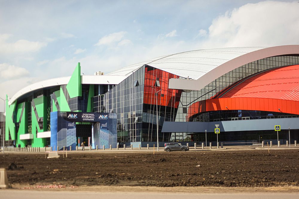 Крупнейший за Уралом дворец спорта "Кузбасс" открыт в Кемерове