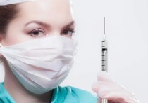 Как сообщает телеканал "Россия 1", руководитель Роспотребнадзора Анна Попова заверила, что производимые в РФ вакцины защищают от всех штаммов коронавируса