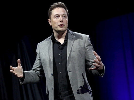 Песков: надеемся, со временем Путин пообщается с Маском