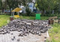 В сквере «Добрый» на улице Новосибирская, что в Октябрьском районе Красноярска, начаты восстановительные работы