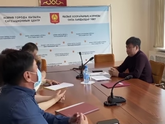 Мэр Кызыла встретился с активистами общества инвалидов