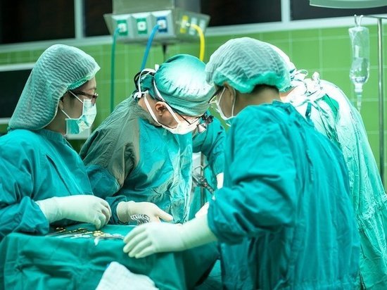 В Татарстане идет онлайн-голосование на премию «Врач года – Ак чэчэклэр 2021»