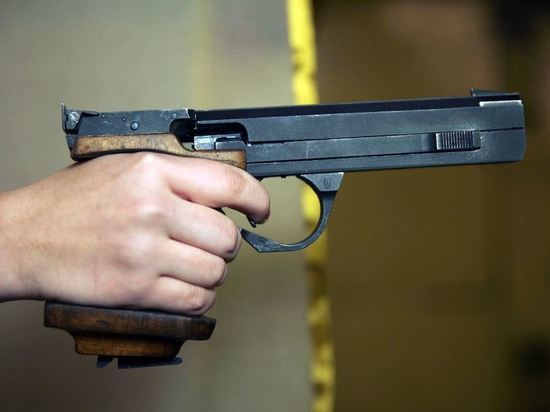 В Москве владельца магазина арестовали за контрабанду оружия