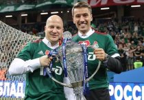 Фанаты спрашивали про стадион, Максима Мухина, Юрия Семина и еще раз про стадион – менеджер отвечал на все вопросы, но постарался ничего не сказать. "МК-Спорт" приводит самые интересные цитаты из его выступления. 