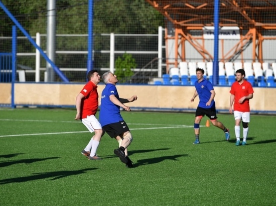 Глава Карелии впервые за 25 лет сыграл в футбол