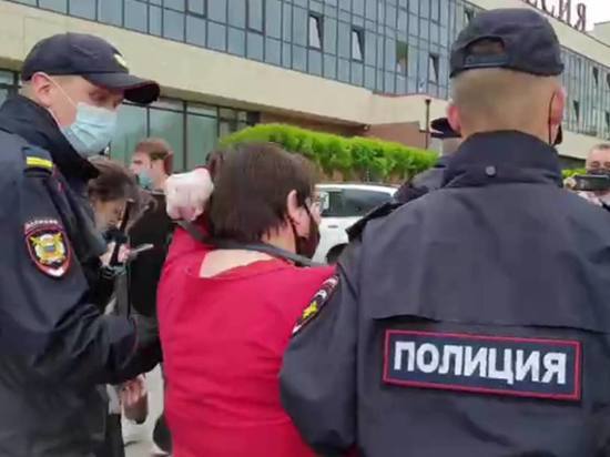 На Земском съезде в Великом Новгороде начались задержания