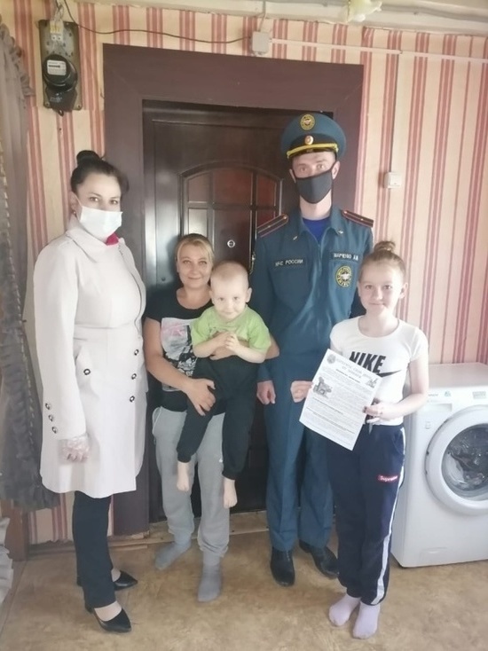 Жителям Новоржева напомнили о мерах пожарной безопасности
